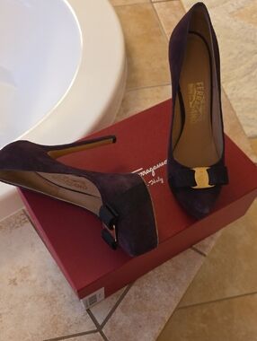 Salvatore Ferragamo Dark Purple Suede Vara Bow Pumps
